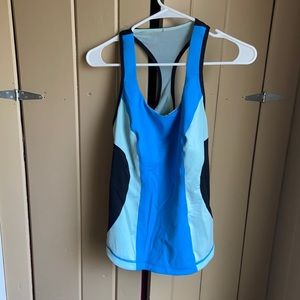Workout tank with built in bra